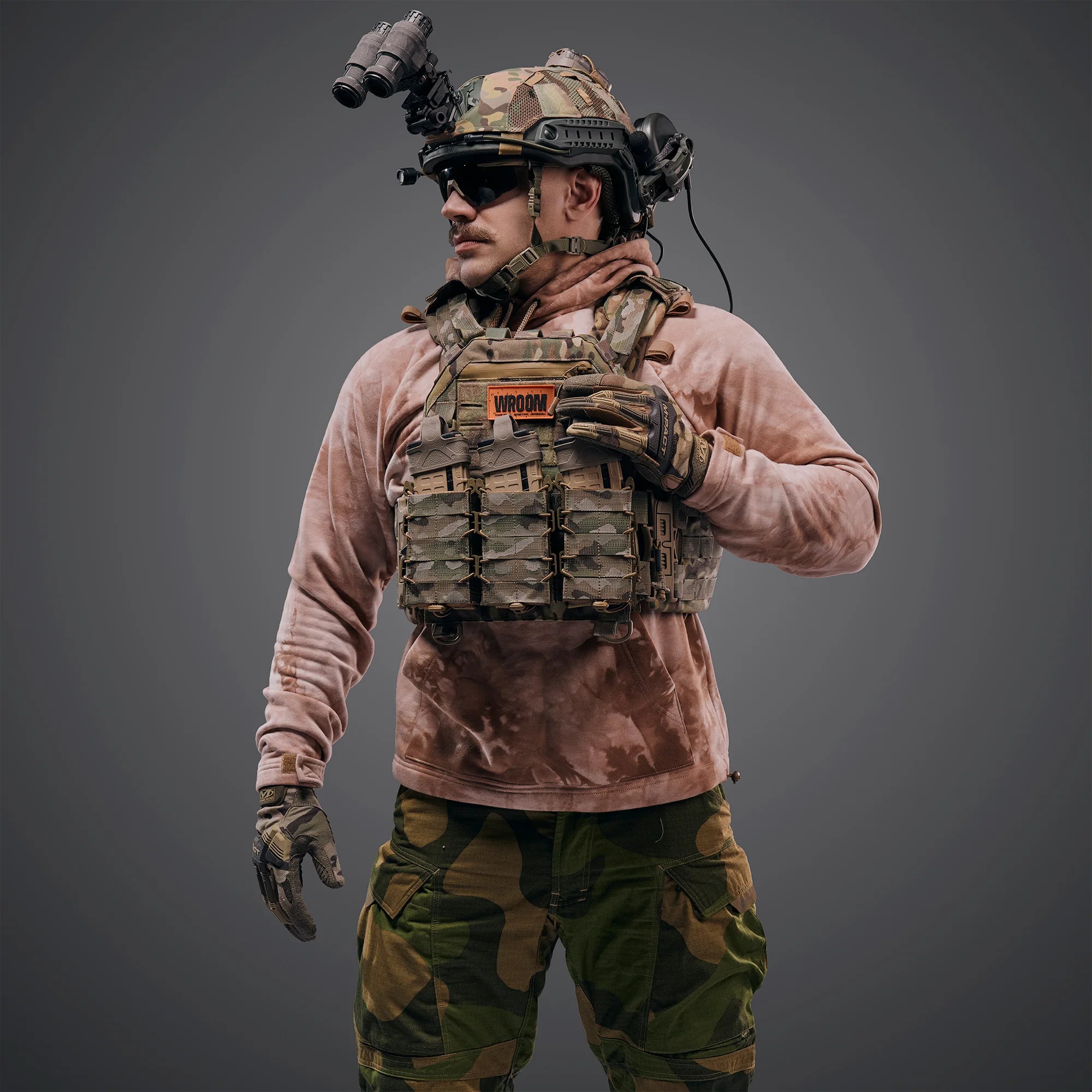 Ghost Gen4 V1 Plate Carrier with Quick Release System, MOLLE System & 3 Pouches, Color Multicam