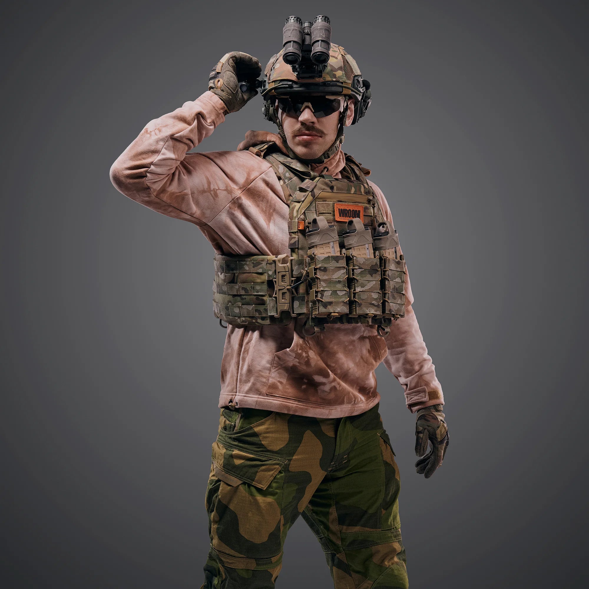 Ghost Gen4 V1 Plate Carrier with Quick Release System, MOLLE System & 3 Pouches, Color Multicam