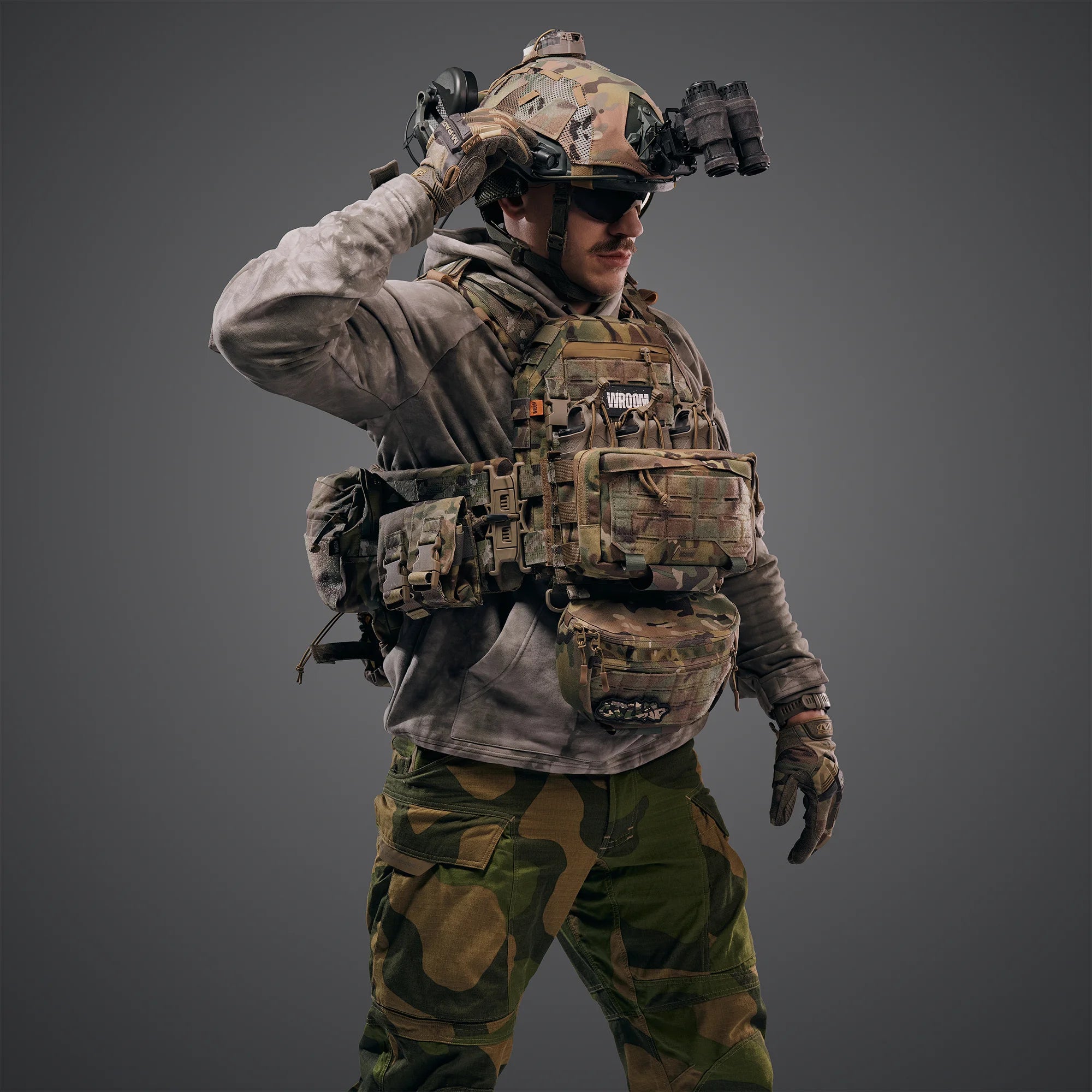 Ghost Performance V2 Plate Carrier with Quick Release System + 9 Pouches, Color Multicam