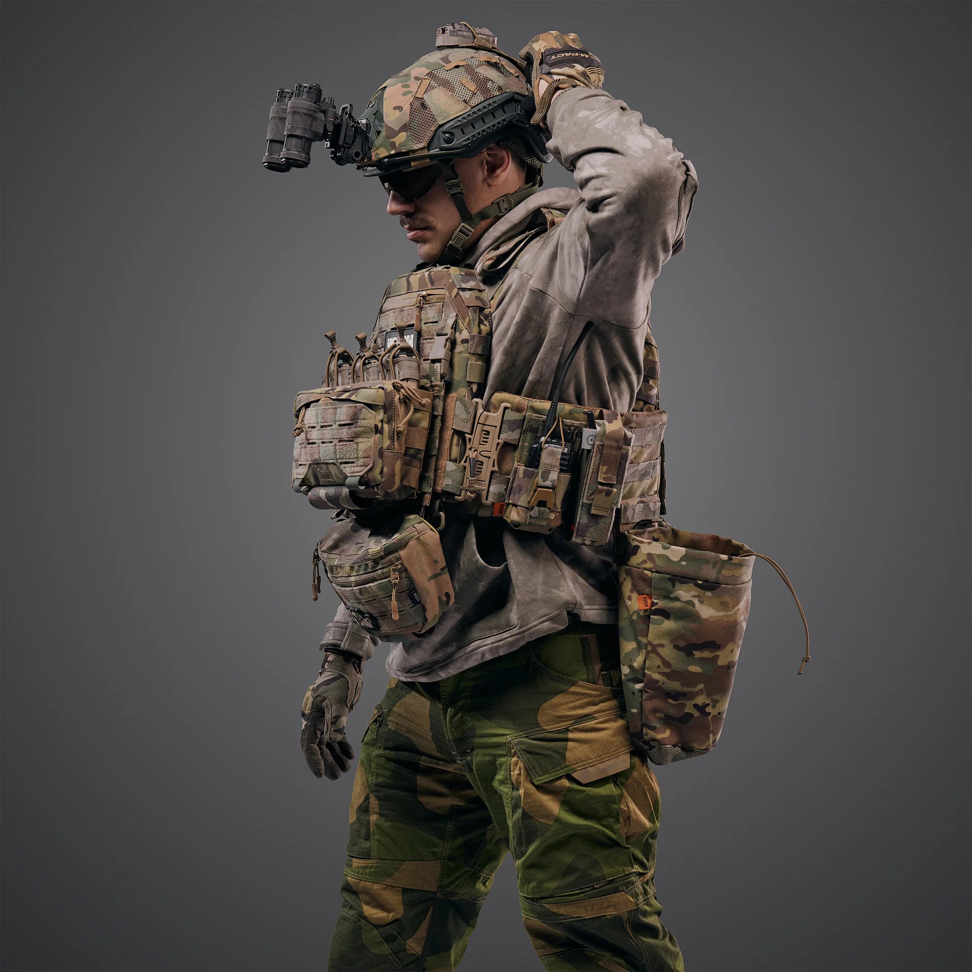 Ghost Performance V2 Plate Carrier with Quick Release System + 9 Pouches, Color Multicam